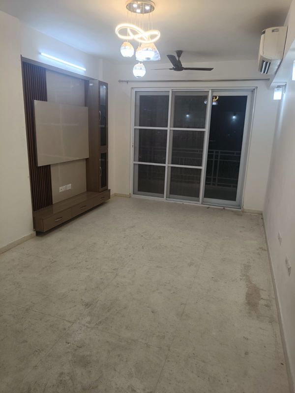 3 BHK for rent in Sector 86, Gurugram — semi-furnished — 1930 sq.ft — DLF The Skycourt