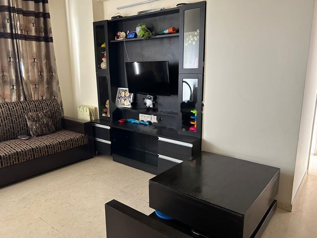 3 BHK for rent in Sector 86, Gurugram — semi-furnished — 3700 sq.ft — DLF The Skycourt
