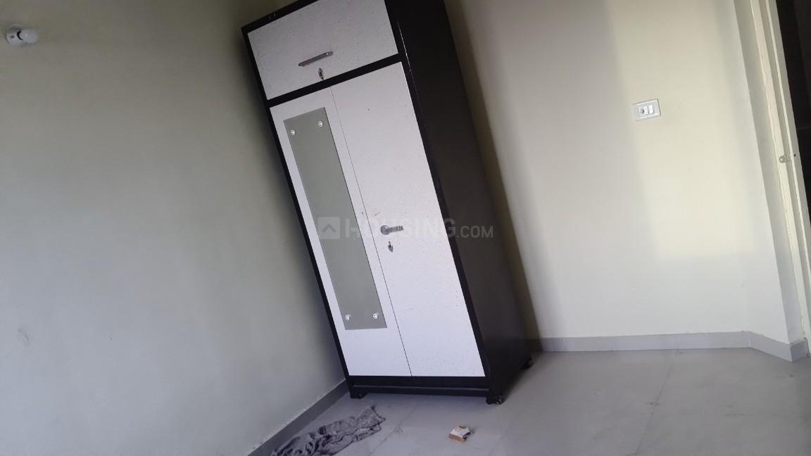 3 BHK for rent in Sector 86, Gurugram — semi-furnished — 725 sq.ft — Pyramid Urban Home II Extension