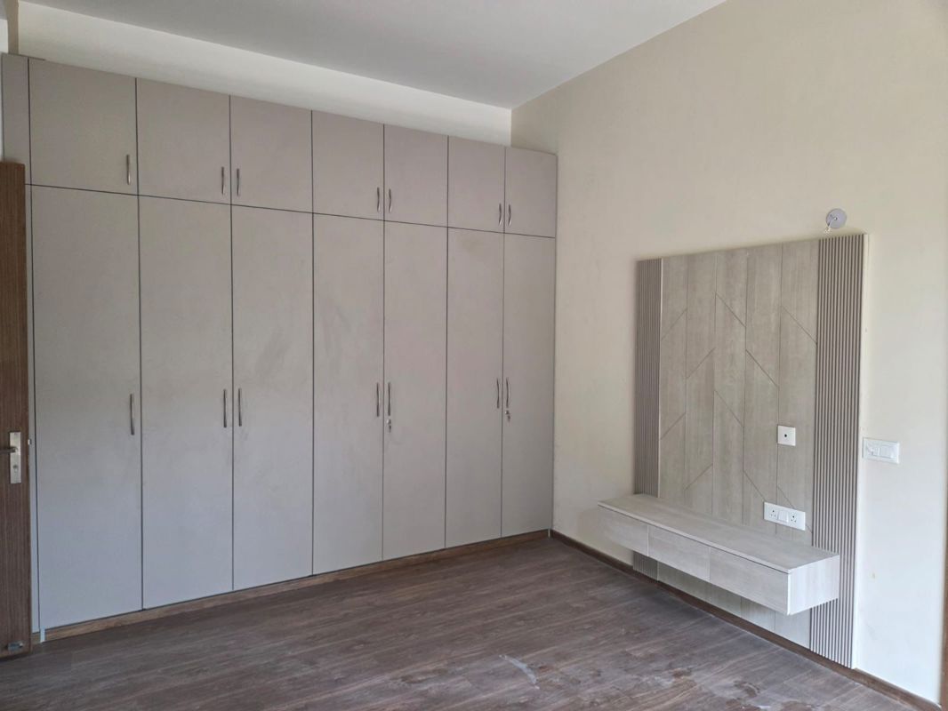 3 BHK for rent in Sector 88a, Gurugram — semi-furnished — 1910 sq.ft — The Center Court Prime