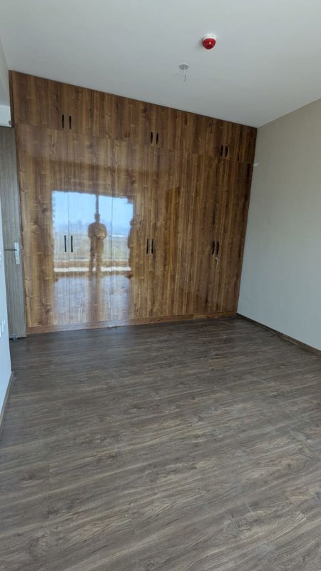 3 BHK for rent in Sector 88a, Gurugram — semi-furnished — 1900 sq.ft — The Center Court Prime