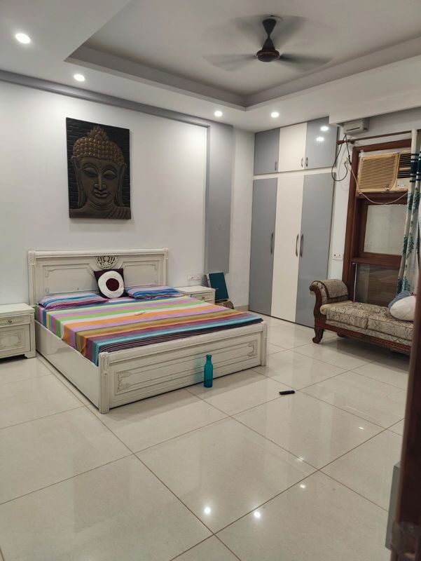 3 BHK for rent in Sector 9, Gurugram — furnished — 350 sq.ft
