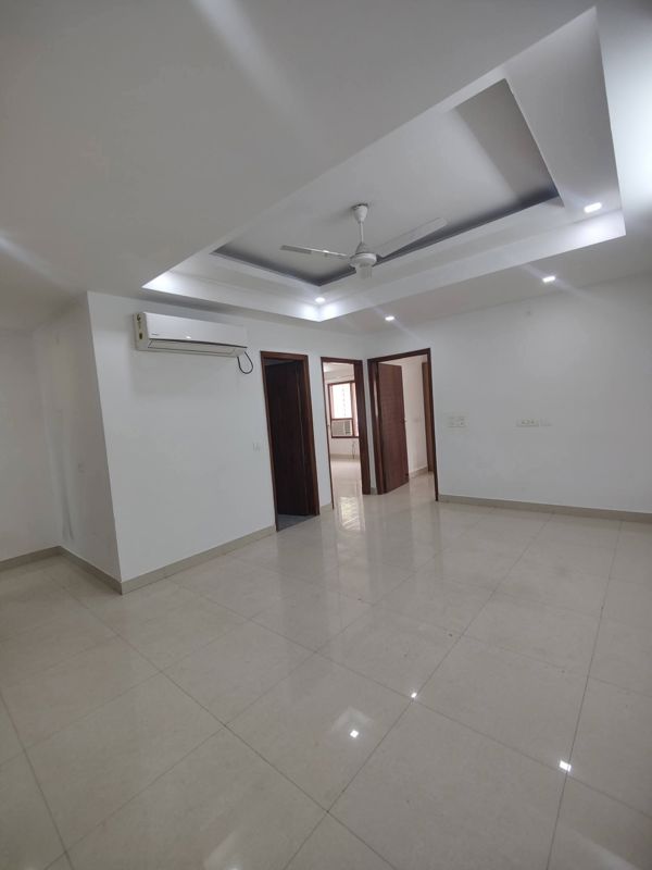 3 BHK for rent in Sector 9, Gurugram — semi-furnished — 350 sq.ft