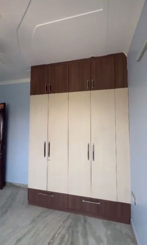 3 BHK for rent in Sector 9, Gurugram — semi-furnished — 2250 sq.ft