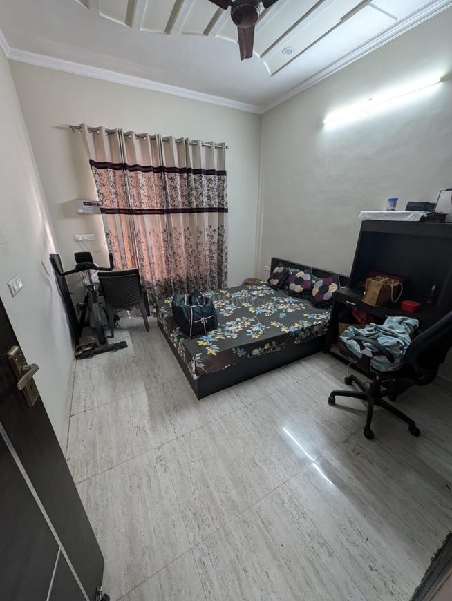 3 BHK for rent in Sector 9, Gurugram — semi-furnished — 2228 sq.ft