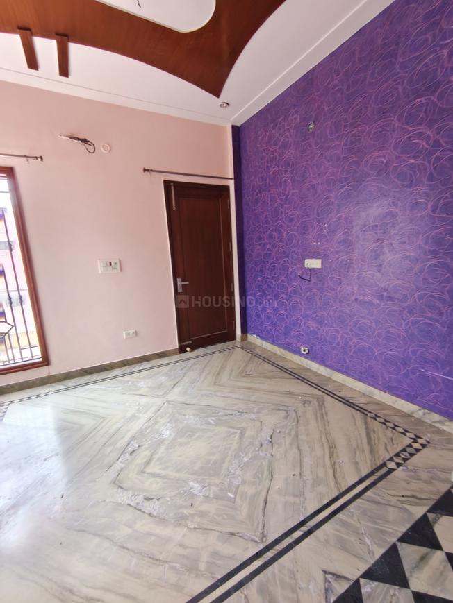 3 BHK for rent in Sector 9, Gurugram — semi-furnished — 1500 sq.ft
