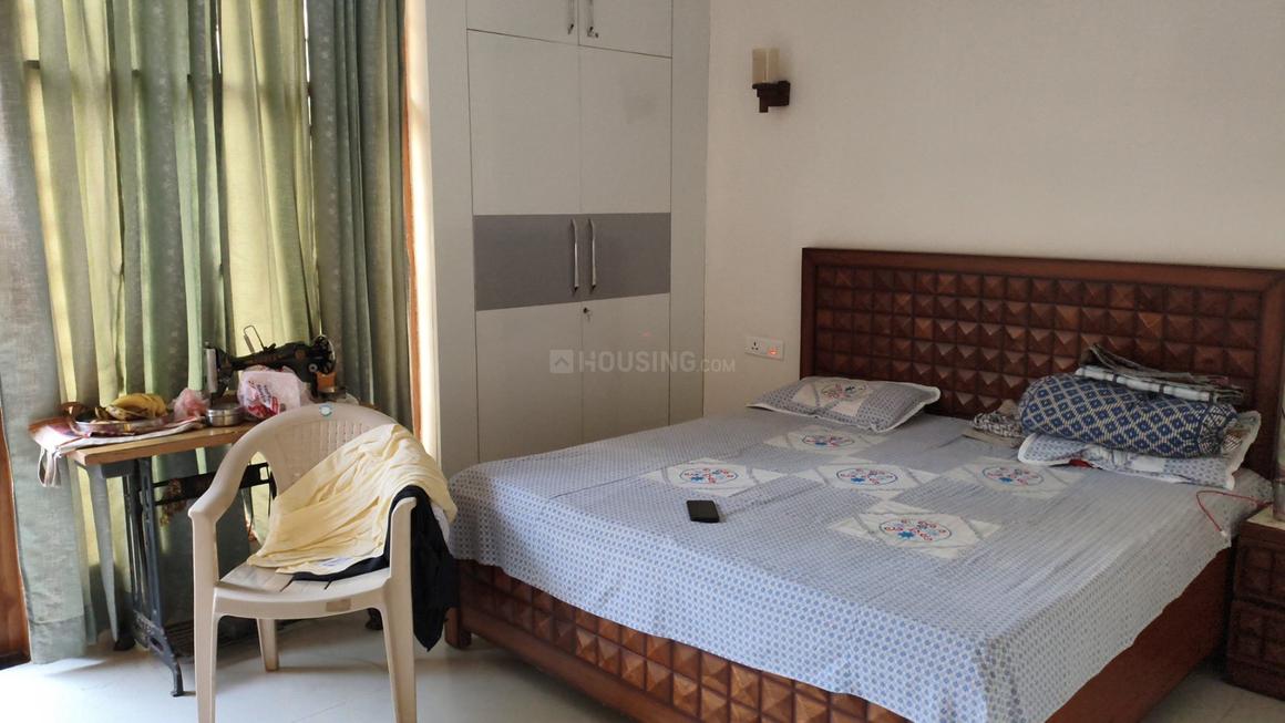3 BHK for rent in Sector 9, Gurugram — semi-furnished — 2100 sq.ft