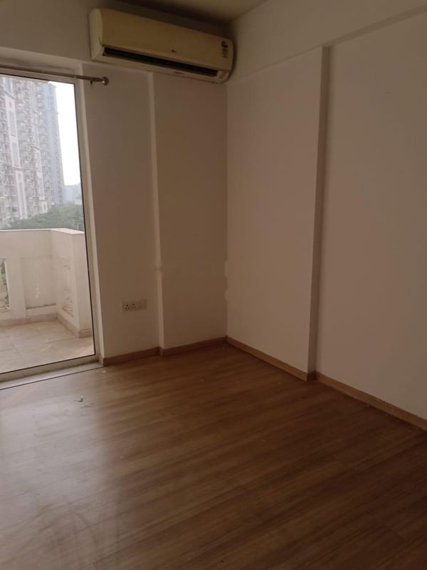 3 BHK for rent in Sector 90, Gurugram — semi-furnished — 1780 sq.ft — DLF Regal Gardens