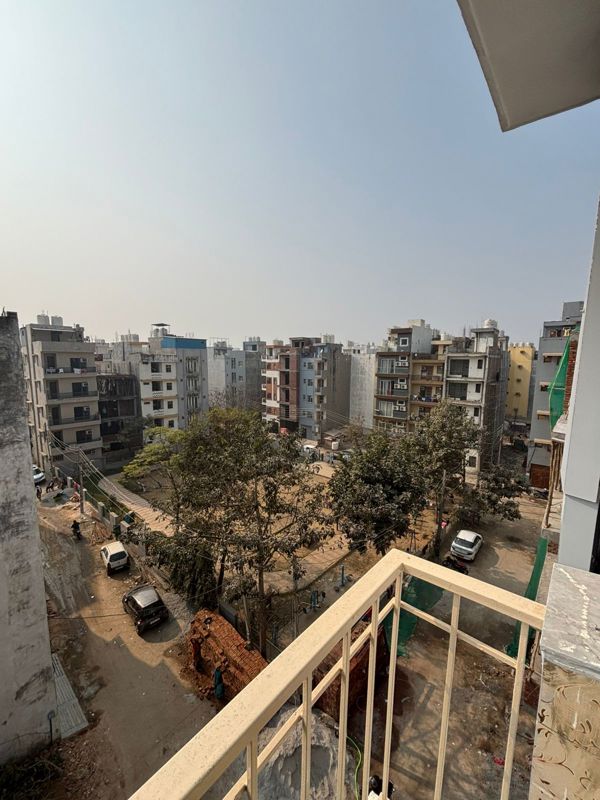 3 BHK for rent in Sector 90, Gurugram — semi-furnished — 1875 sq.ft — Shree Vardhman Flora