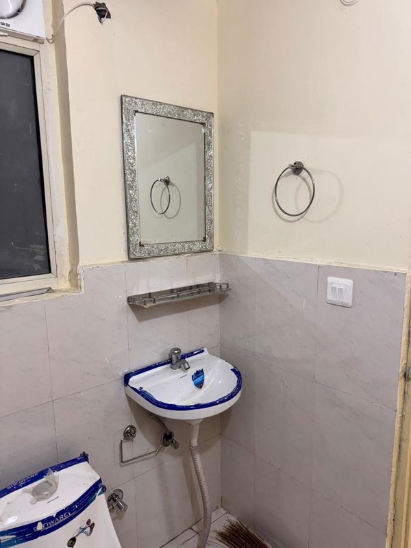 3 BHK for rent in Sector 90, Gurugram — semi-furnished — 1875 sq.ft — Shree Vardhman Flora