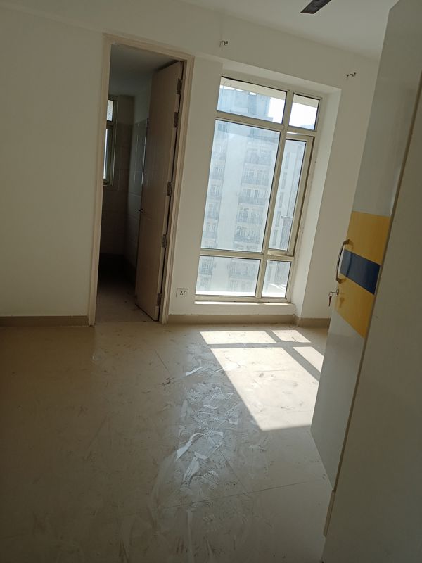3 BHK for rent in Sector 90, Gurugram — semi-furnished — 1875 sq.ft — Shree Vardhman Flora