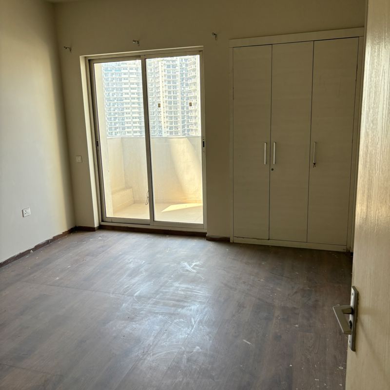 3 BHK for rent in Sector 91, Gurugram — semi-furnished — 1930 sq.ft — DLF New Town Heights III