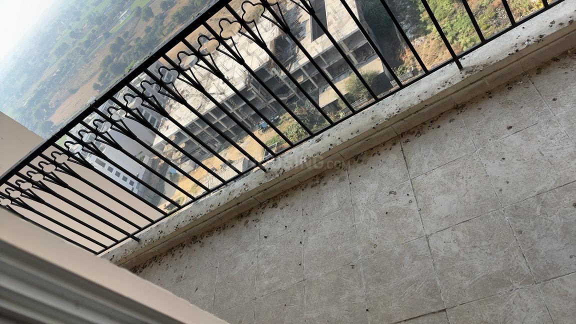 3 BHK for rent in Sector 91, Gurugram — semi-furnished — 1930 sq.ft — DLF New Town Heights