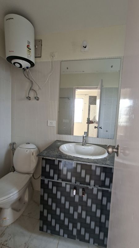 3 BHK for rent in Sector 92, Gurugram — semi-furnished — 1325 sq.ft — Sare Home