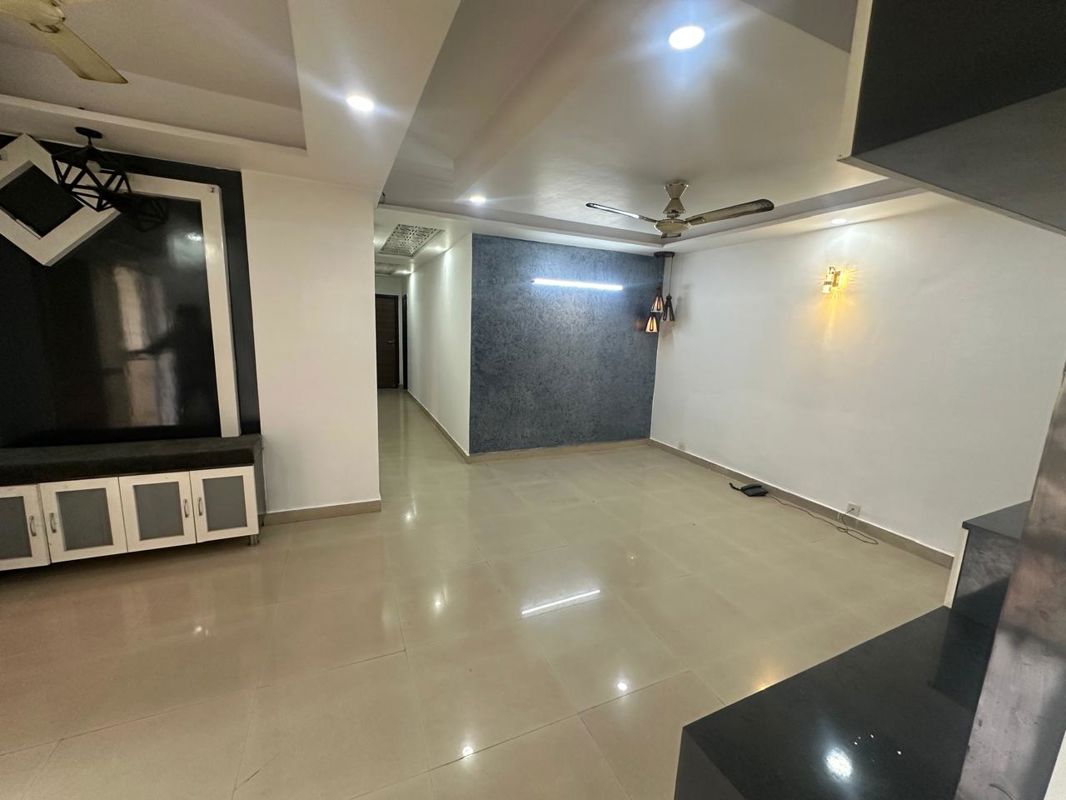 3 BHK for rent in Sector 92, Gurugram — semi-furnished — 1565 sq.ft — Ansal Heights Gurgaon