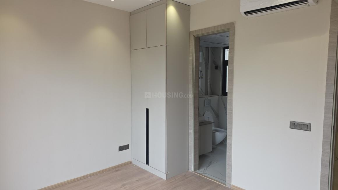 3 BHK for rent in Sector 93, Gurugram — semi-furnished — 1570 sq.ft — ROF Insignia Park