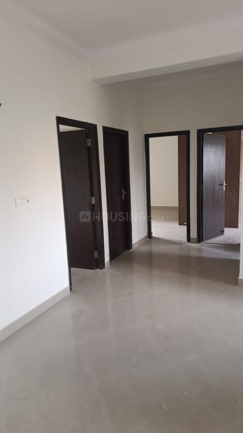 3 BHK for rent in Sector 95, Gurugram — semi-furnished — 900 sq.ft — Ramprastha Shanti Vihar