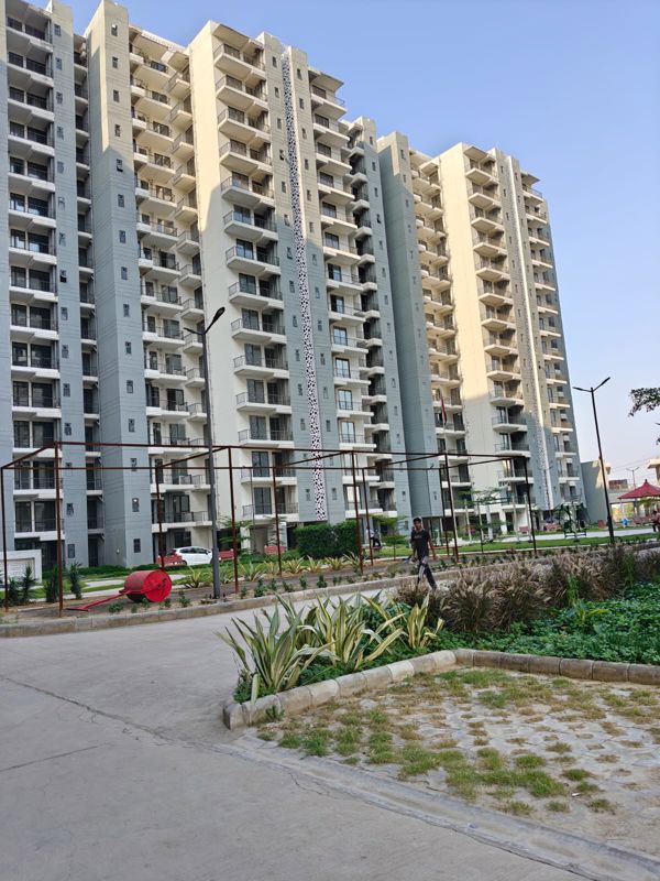 3 BHK for rent in Sector 99a, Gurugram — semi-furnished — 632 sq.ft — Conscient Habitat Prime