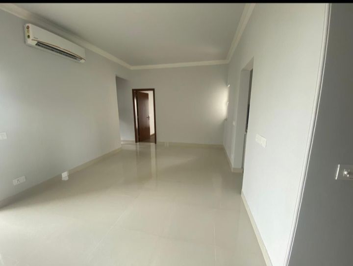 3 BHK for rent in Sohna Sector 33, Gurugram — furnished — 1789 sq.ft — Central Park Lake Front Towers