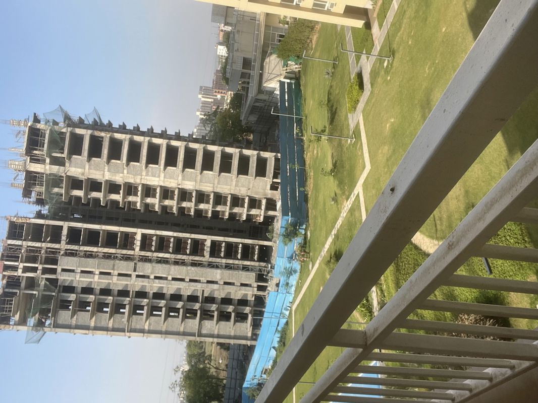 3 BHK for rent in Sohna Sector 35, Gurugram — semi-furnished — 1845 sq.ft — Silverglades The Melia
