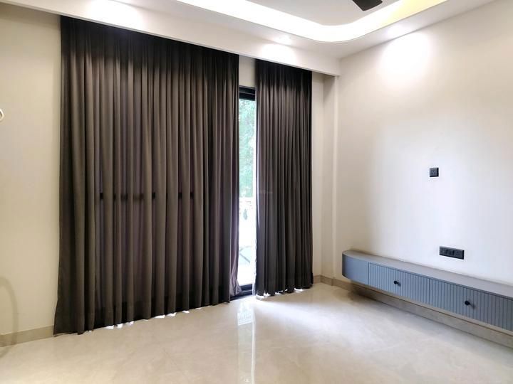 3 BHK for rent in Sohna Sector 35, Gurugram — semi-furnished — 1250 sq.ft — Ireo Savannah