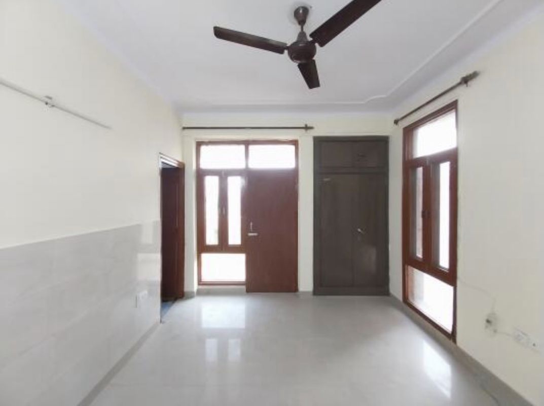 3 BHK for rent in Sohna Sector 35, Gurugram — semi-furnished — 1500 sq.ft — NKV Golden Avenue