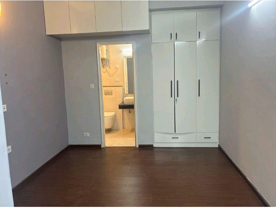 3 BHK for rent in Sohna Sector 36, Gurugram — semi-furnished — 1181 sq.ft — Signature Global Park