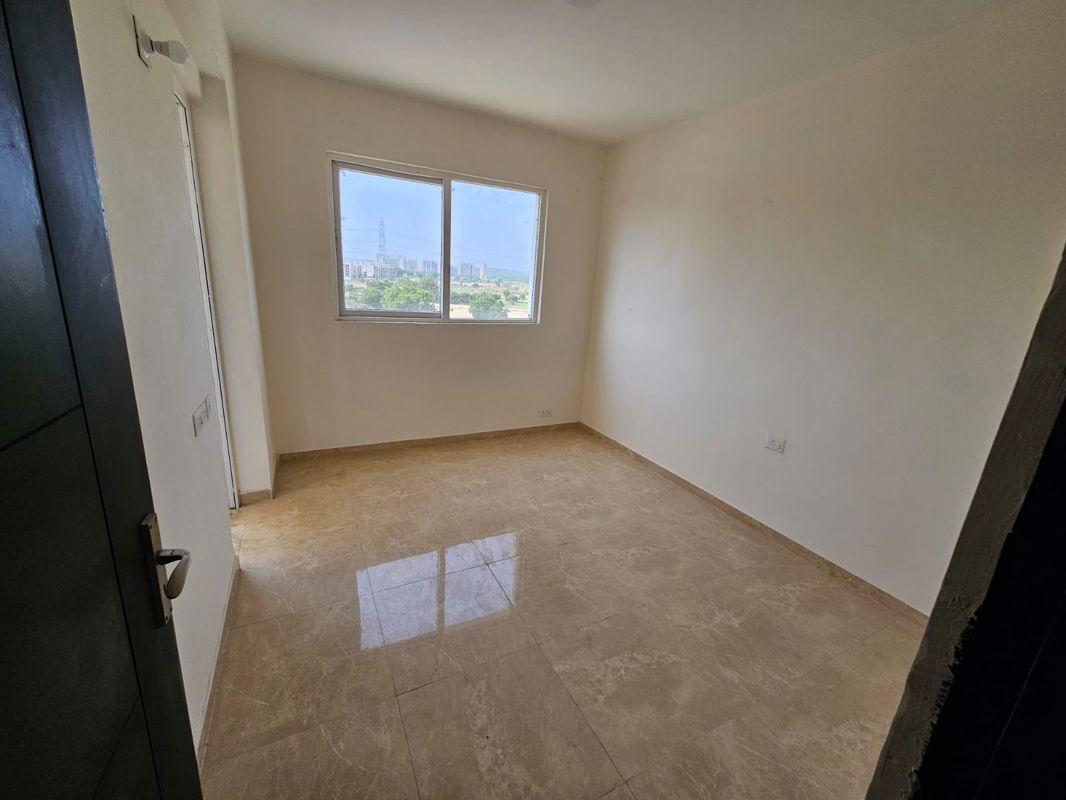 3 BHK for rent in Sohna Sector 36, Gurugram — semi-furnished — 1120 sq.ft — Signature Global Park 4 and 5