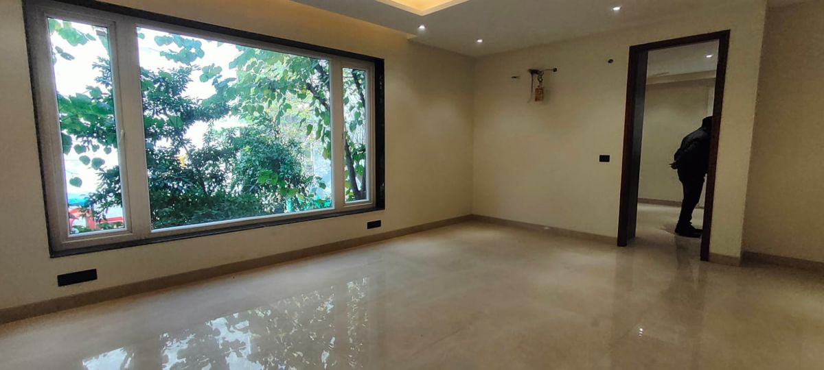 3 BHK for rent in South City 1, Gurugram — semi-furnished — 1800 sq.ft — Unitech South City 1