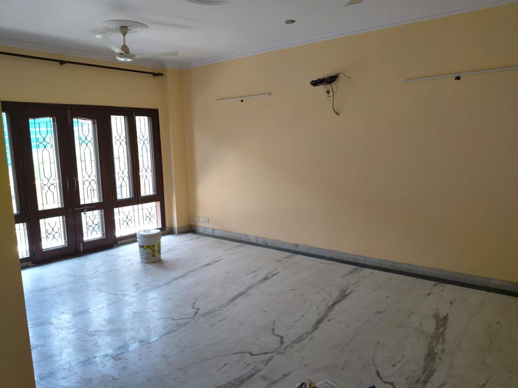 3 BHK for rent in South City 1, Gurugram — semi-furnished — 3200 sq.ft