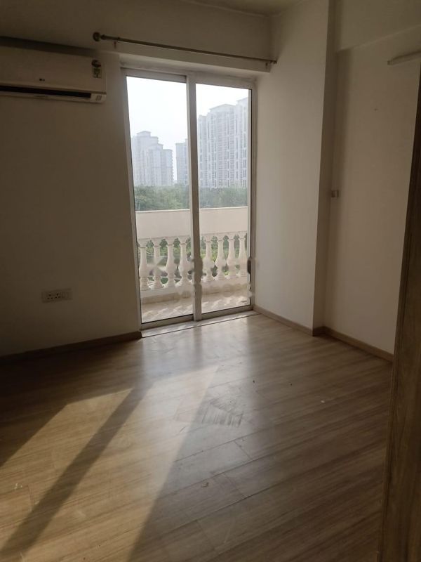 3 BHK for rent in South City 1, Gurugram — semi-furnished — 4000 sq.ft