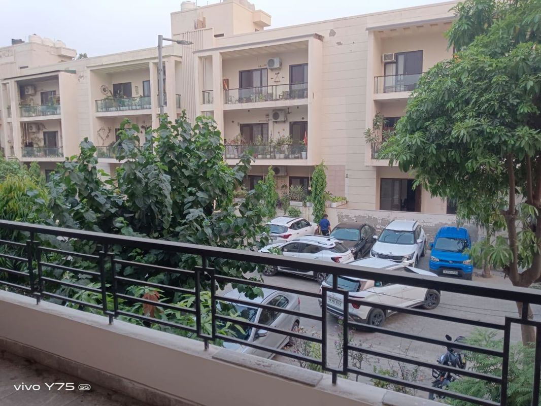 3 BHK for rent in South City 2, Gurugram — semi-furnished — 250 sq.ft