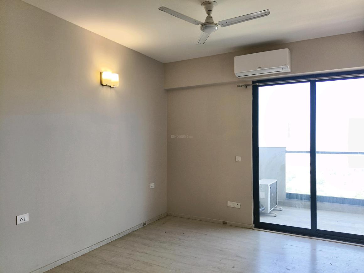 3 BHK for rent in Southern Peripheral Road, Gurugram — semi-furnished — 1935 sq.ft — M3M Skywalk