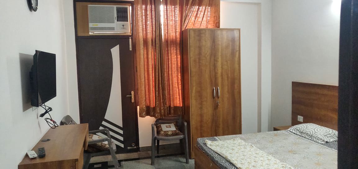 3 BHK for rent in Sushant Lok I, Gurugram — furnished — 2200 sq.ft