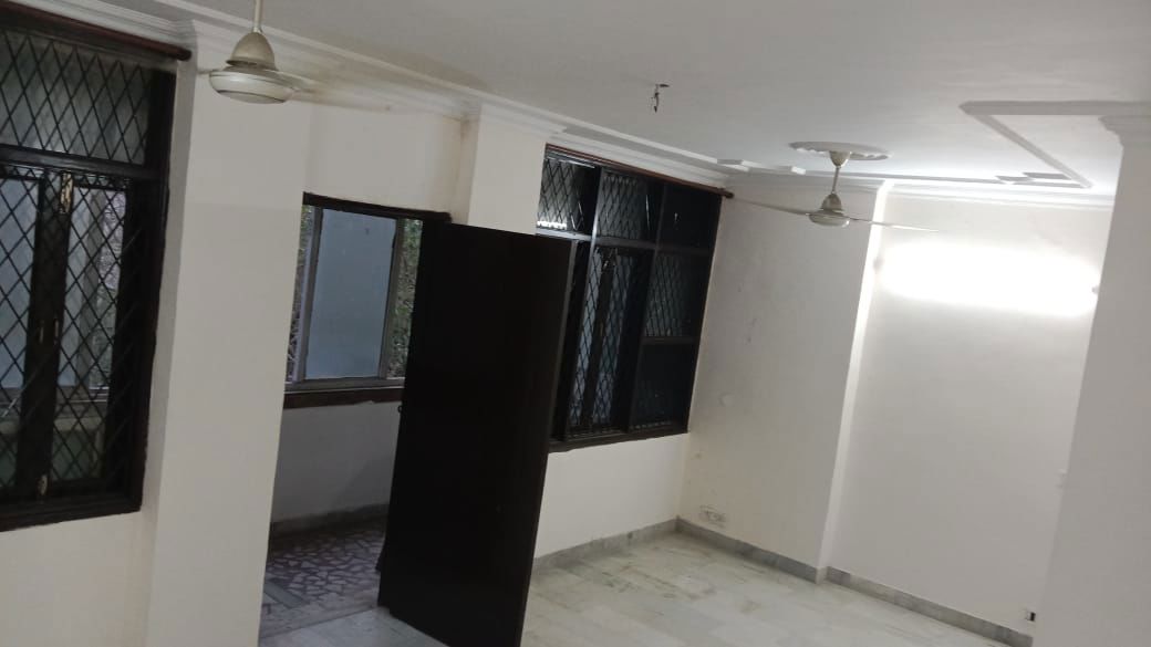 3 BHK for rent in Sushant Lok I, Gurugram — unfurnished — 280 sq.ft