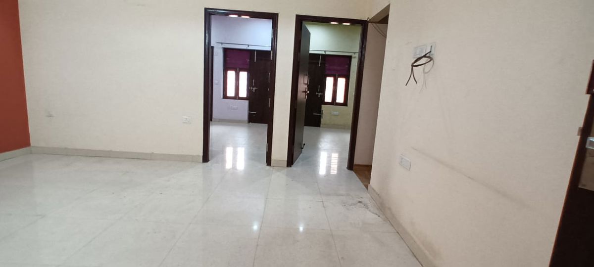 3 BHK for rent in Sushant Lok ii, Gurugram — semi-furnished — 300 sq.ft — Ansal Sushant Floors