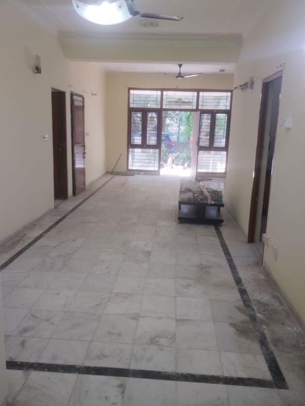 3 BHK for rent in Sushant Lok ii, Gurugram — semi-furnished — 1350 sq.ft — Ansal Executive Residency
