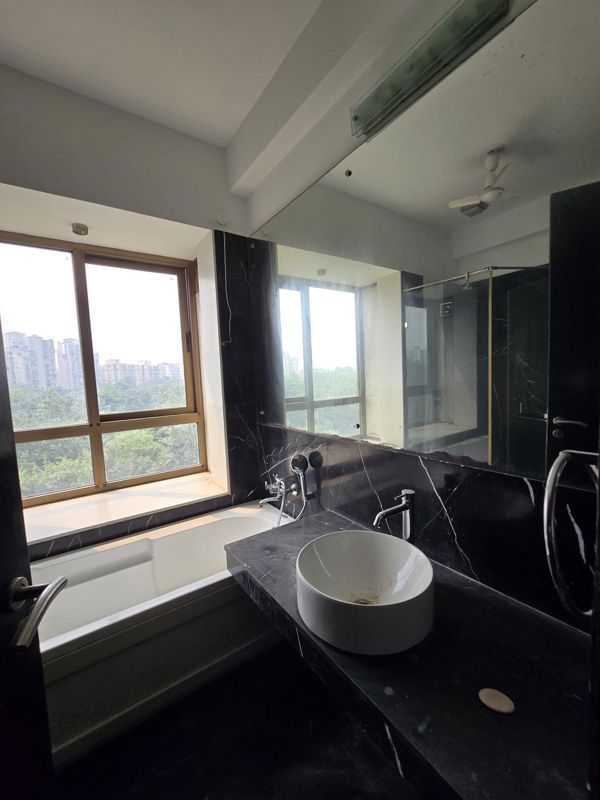 3 BHK for rent in Sushant Lok ii, Gurugram — unfurnished — 300 sq.ft