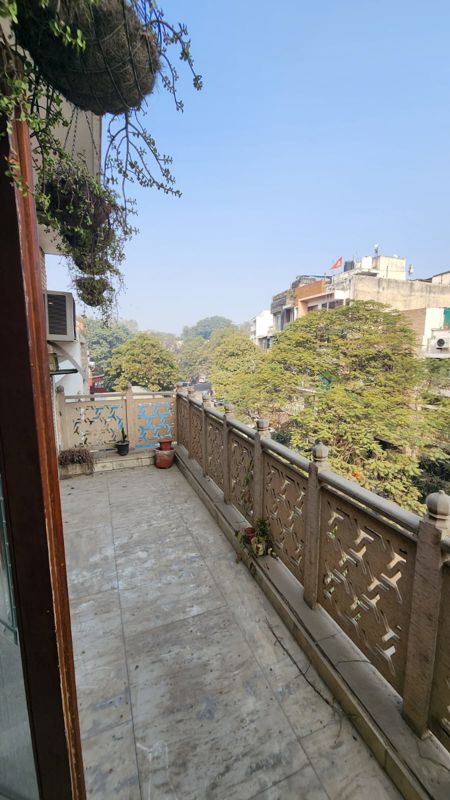 3 BHK for rent in Sushant Lok ii, Gurugram — unfurnished — 300 sq.ft