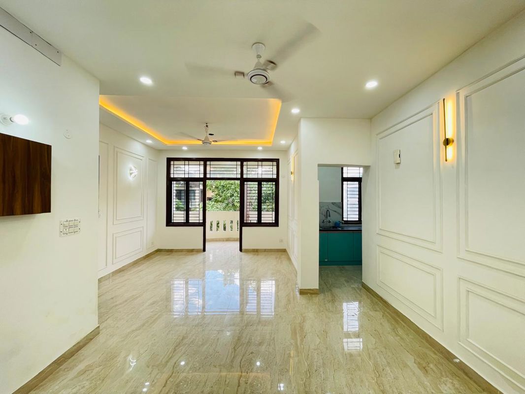 3 BHK for rent in Sushant Lok ii, Gurugram — unfurnished — 300 sq.ft