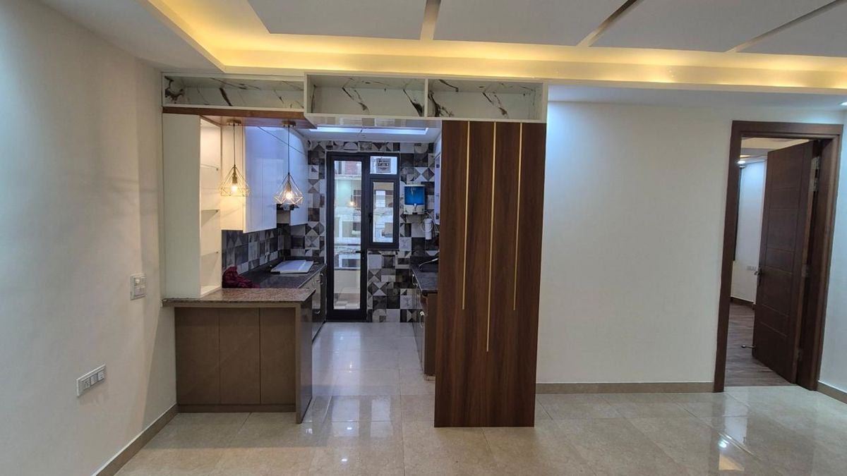3 BHK for rent in Sushant Lok Iii, Gurugram — semi-furnished — 1800 sq.ft