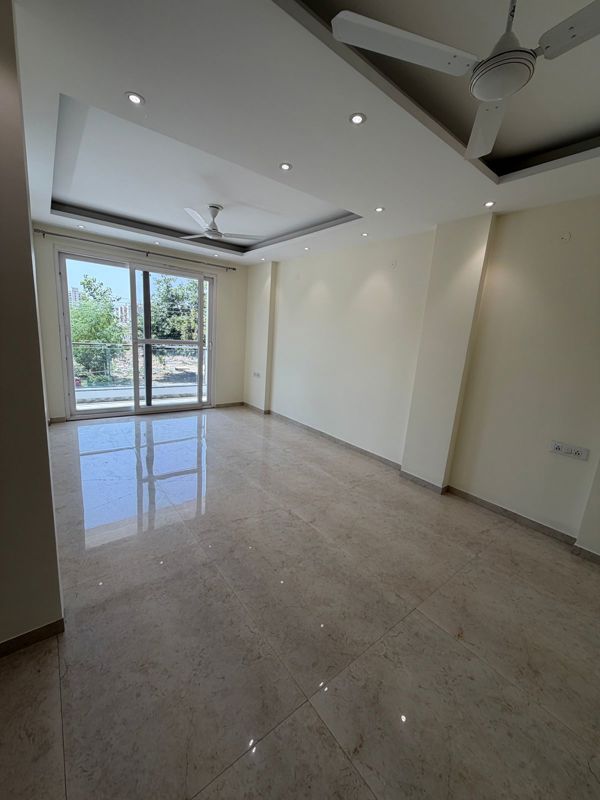 3 BHK for rent in Sushant Lok Iii, Gurugram — semi-furnished — 2700 sq.ft
