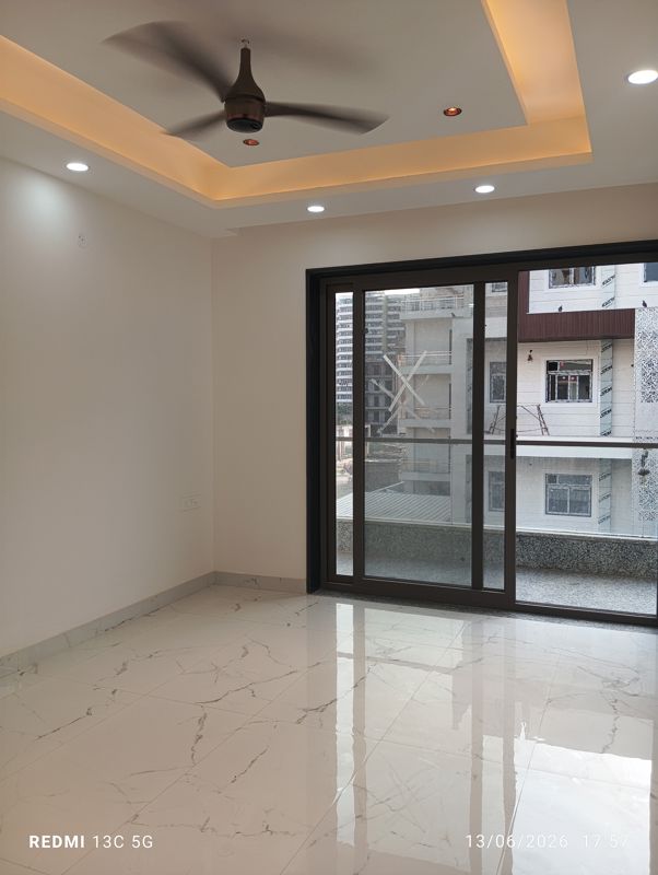 3 BHK for rent in Sushant Lok Iii, Gurugram — semi-furnished — 1300 sq.ft