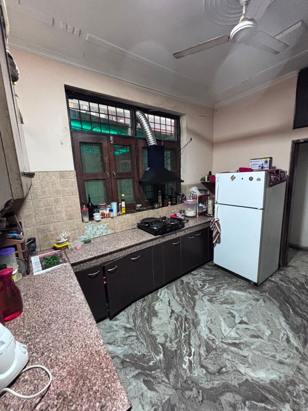 3 BHK for rent in Sushant Lok Iii, Gurugram — furnished — 300 sq.ft