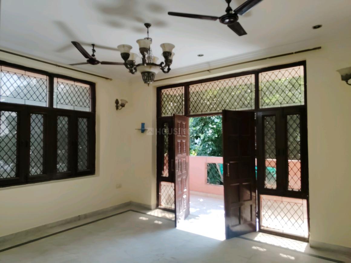 3 BHK for rent in Sushant Lok Phase 1, Gurugram — semi-furnished — 2700 sq.ft