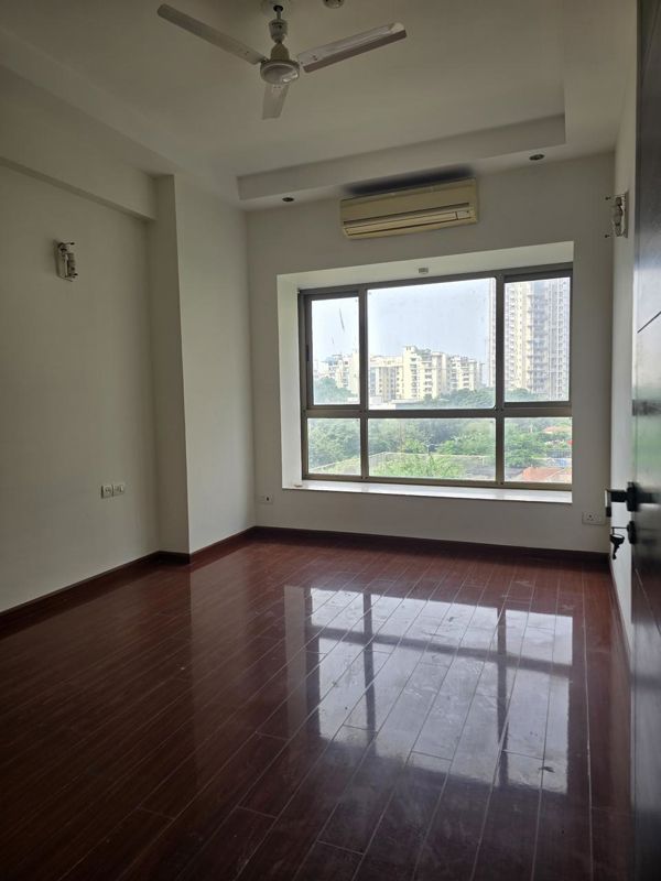 4 BHK for rent in Dlf City Phase 3, Gurugram — unfurnished — 125 sq.ft