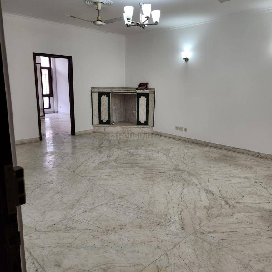 4 BHK for rent in DLF Phase 1, Gurugram — semi-furnished — 3240 sq.ft