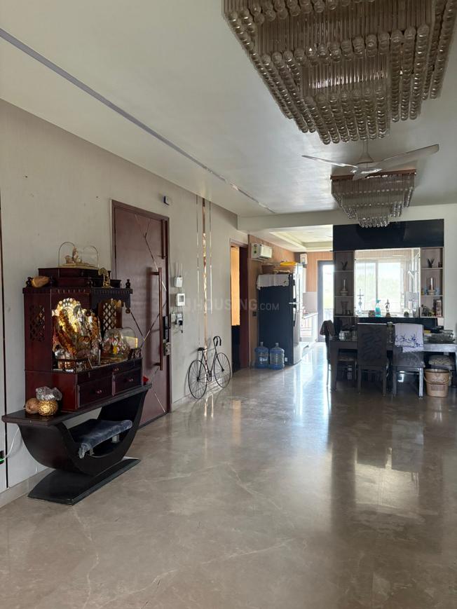 4 BHK for rent in DLF Phase 1, Gurugram — semi-furnished — 3000 sq.ft
