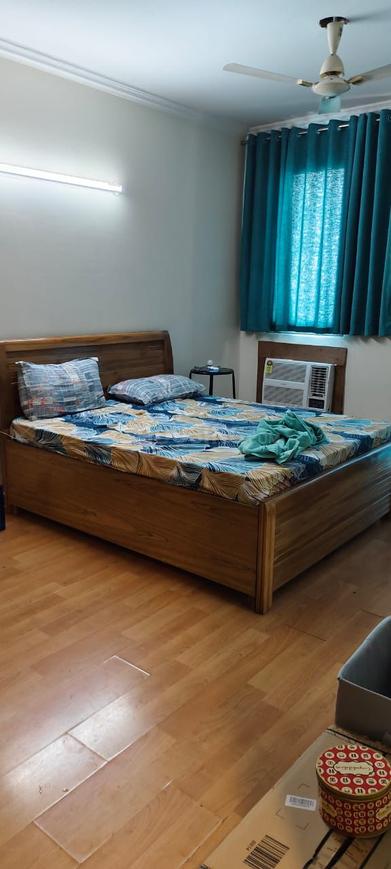 4 BHK for rent in DLF Phase 2, Gurugram — semi-furnished — 2200 sq.ft — DLF Belvedere Tower