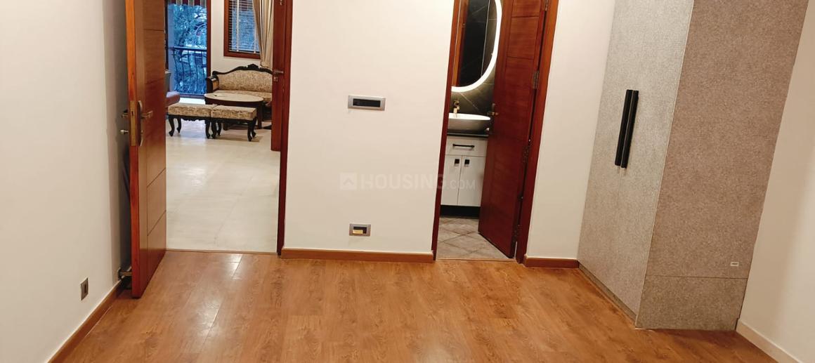 4 BHK for rent in DLF Phase 2, Gurugram — semi-furnished — 1760 sq.ft — DLF Oakwood Estate
